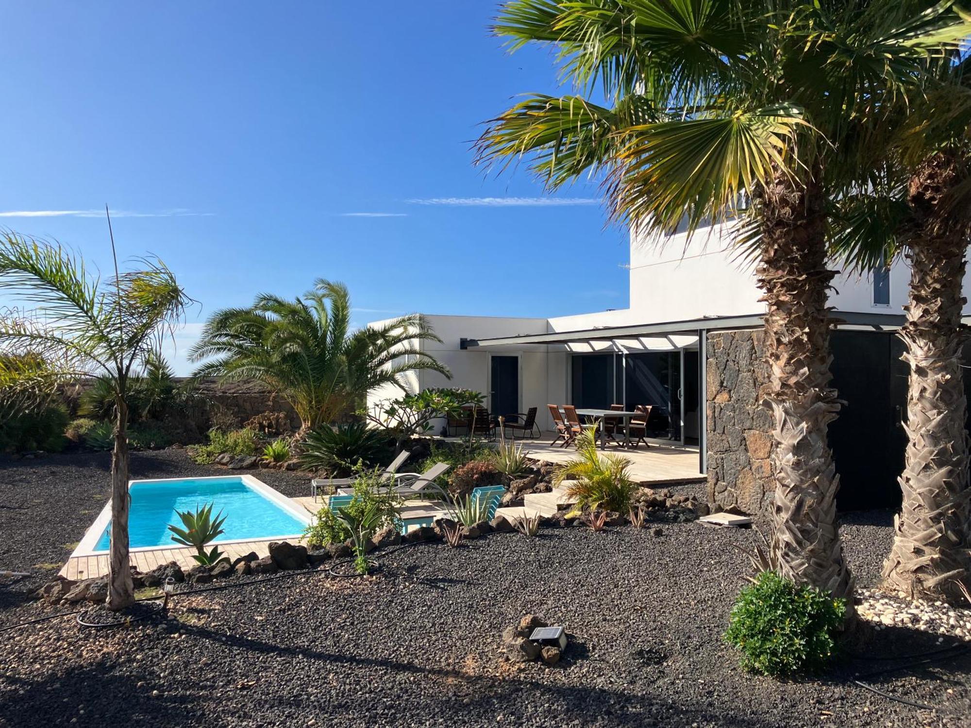 Majanicho Rock - Villa With Heated Pool Lajares Kültér fotó
