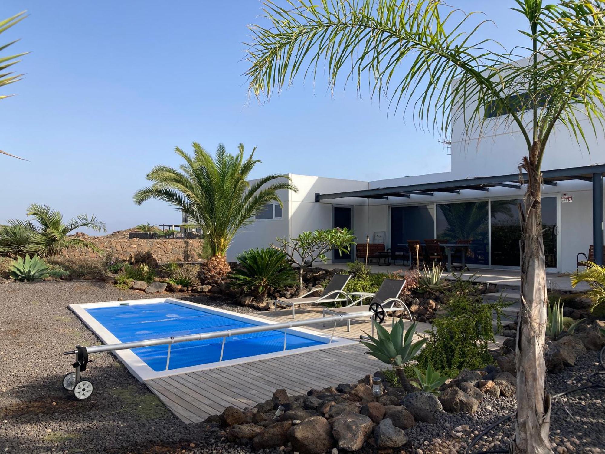 Majanicho Rock - Villa With Heated Pool Lajares Kültér fotó