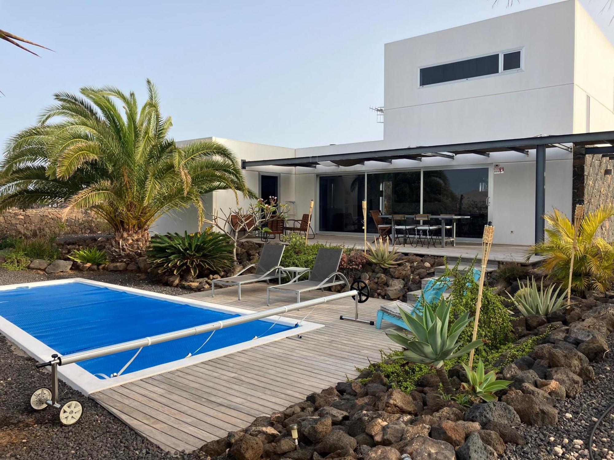 Majanicho Rock - Villa With Heated Pool Lajares Kültér fotó